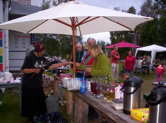 The darkness is part of the atmosphere during the annual taidekirppujen y�