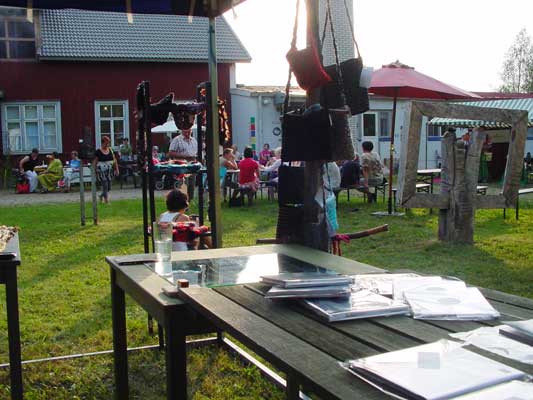 Also arts & craft are part of the taidekirppujen y�.
