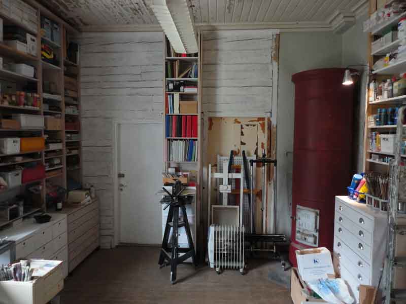 atelier space in the old railway station in Hiirola