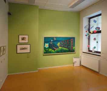 in different rooms are presented different views on animals