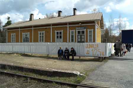 action in Haukivuori - keep the station open